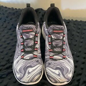 Skechers Swirl Pattern Sneakers